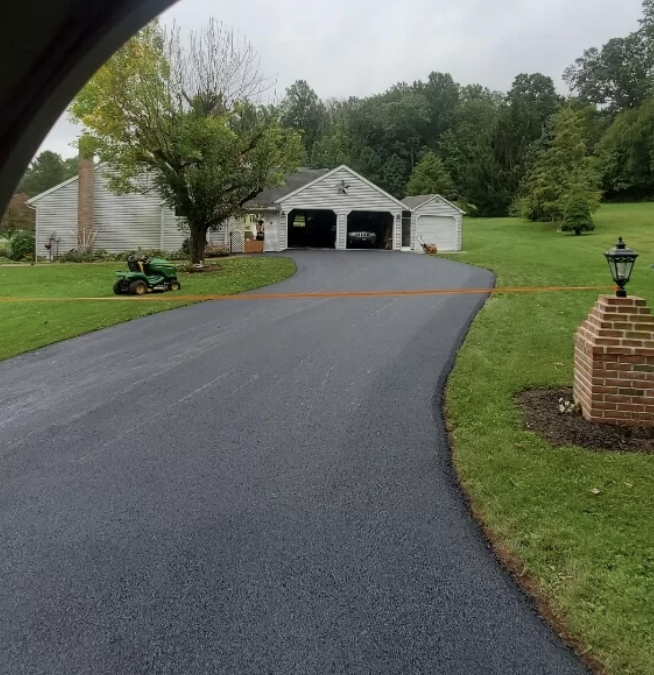 Signs Your Asphalt Driveway Needs Immediate Repair